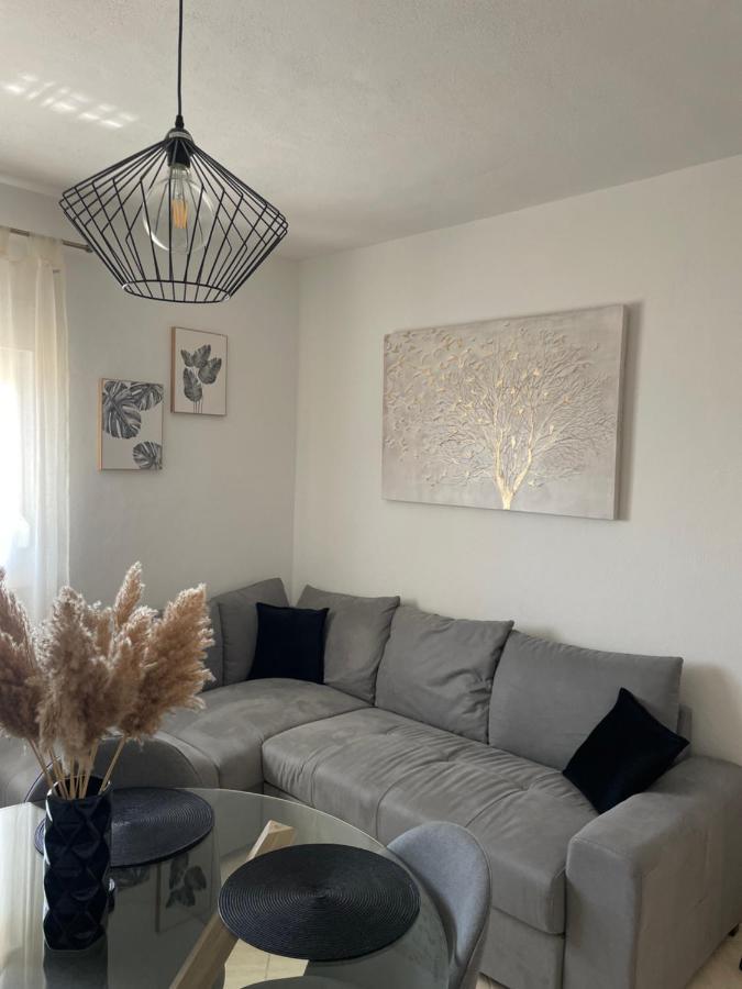 Apartman Bili Solin Eksteriør billede